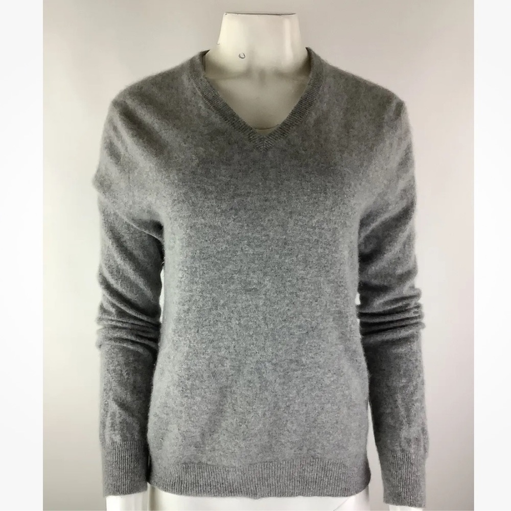 Express Sz M 100% Cashmere V Neck Sweater Gray Pullover Casual Style Thin